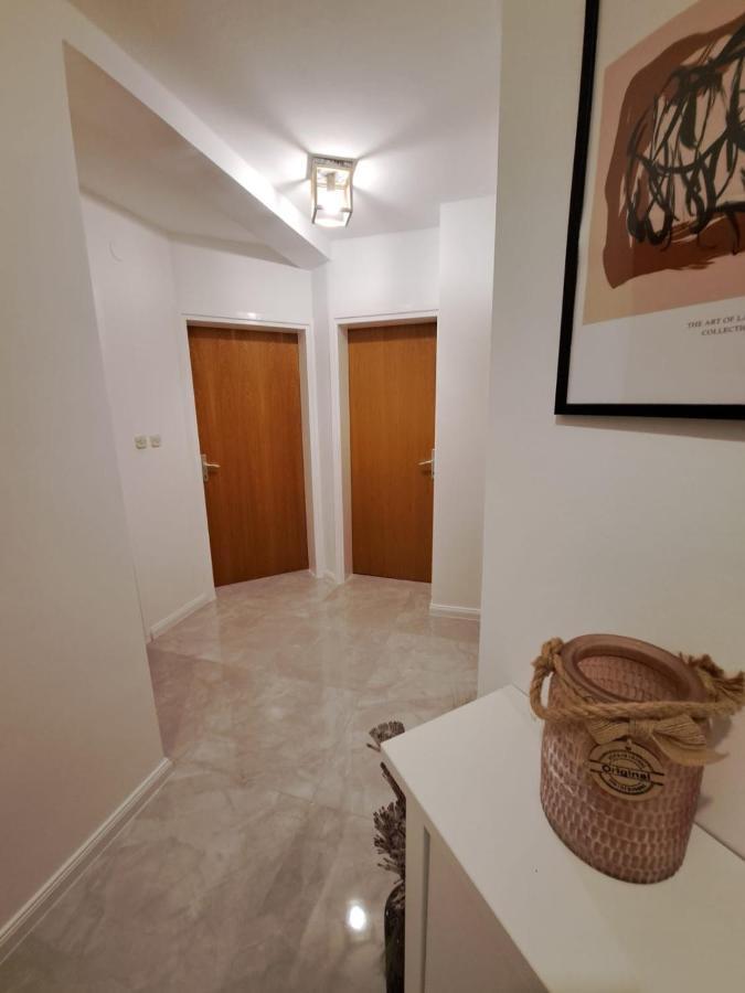 Ocean Apartman Jesenice  Bagian luar foto